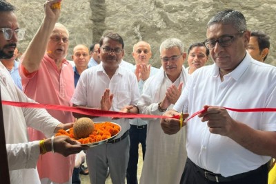 Inaugurated a coaching centre by Yuva and Sewa Foundation, empowering EWS students, and promoted the 'Har Ghar Tiranga' campaign.